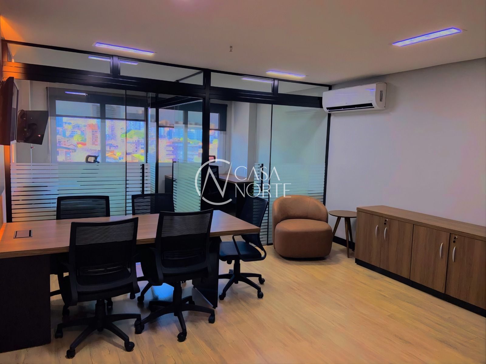 Sala Comercial à venda com 1 quarto, 42m², 1 vaga, Avenida Assis Brasil no bairro Cristo Redentor em Porto Alegre