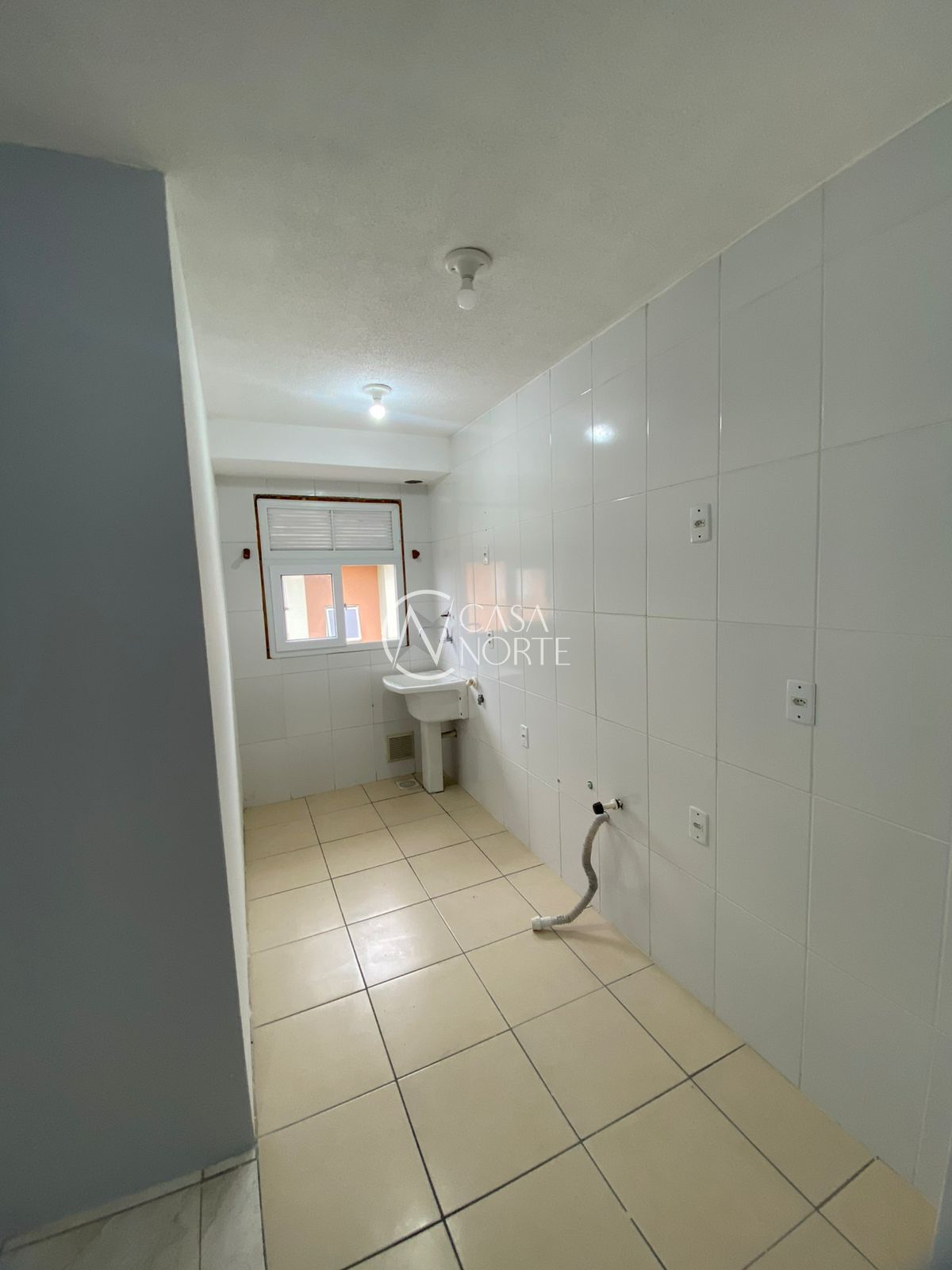 Apartamento à venda com 2 quartos, 47m², 1 vaga, Rua Soely Nunes Rosa no bairro Restinga em Porto Alegre