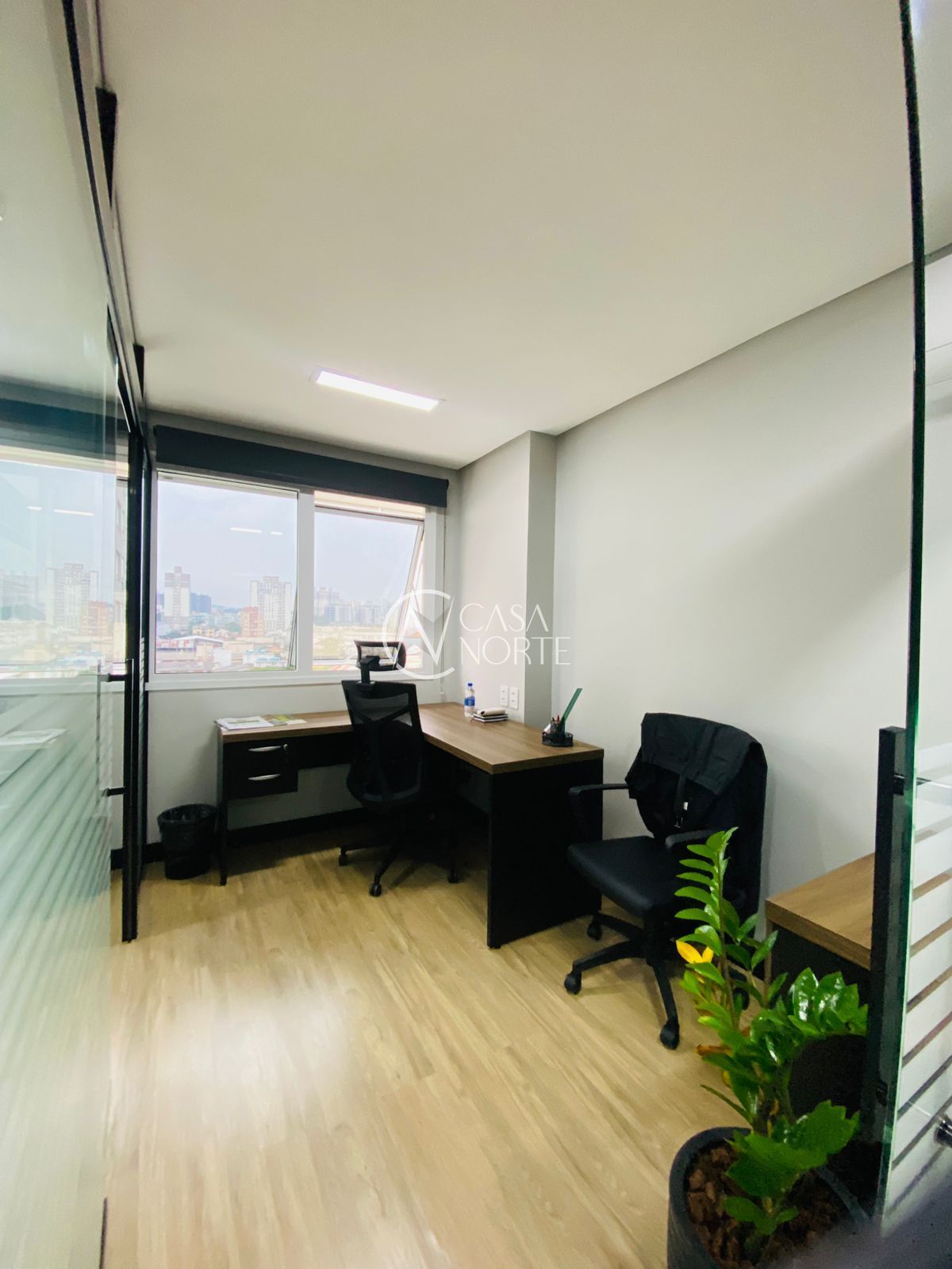 Sala Comercial à venda com 1 quarto, 42m², 1 vaga, Avenida Assis Brasil no bairro Cristo Redentor em Porto Alegre