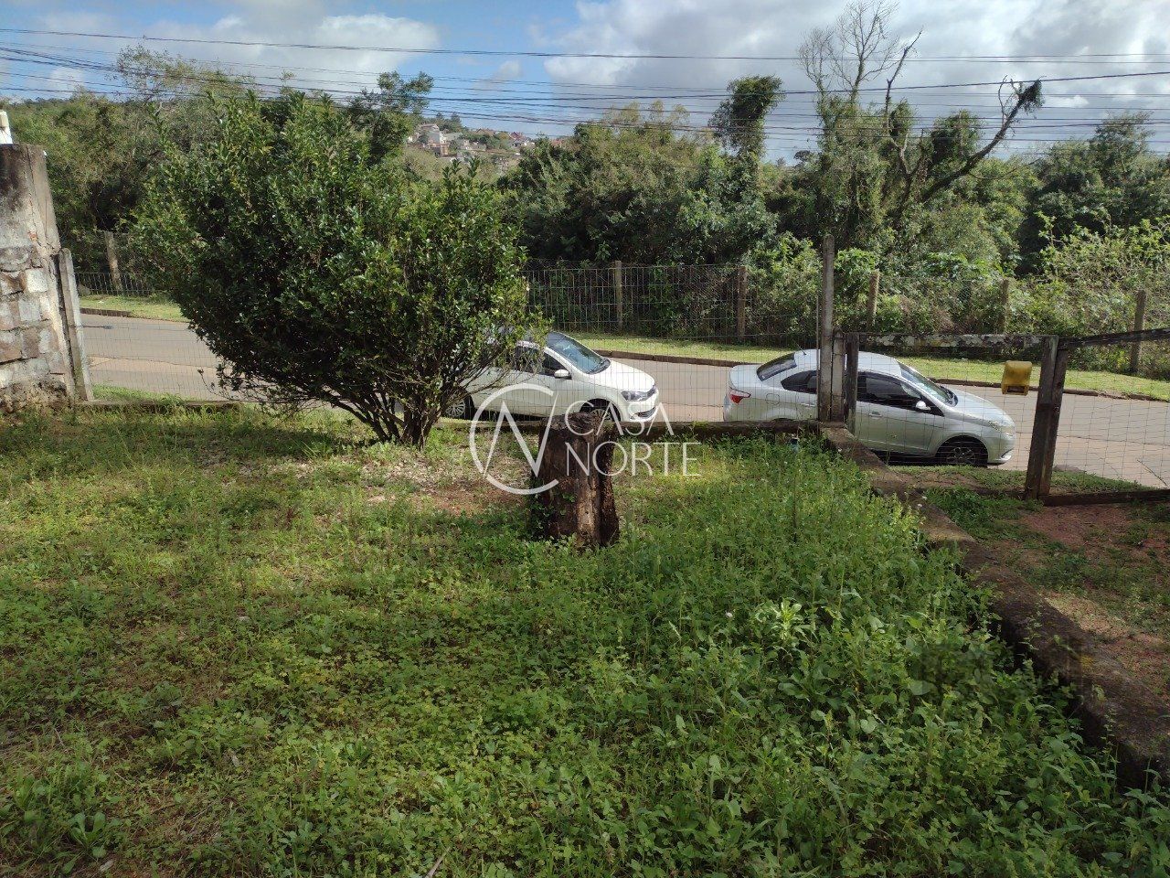 Terreno à venda  com 312m², Rua Professor Joaquim Louzada no bairro Camaquã em Porto Alegre
