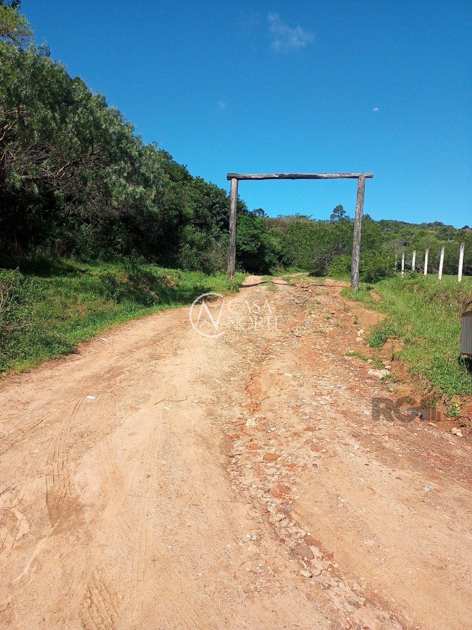 Terreno à venda  com 20000m², Estrada Barro Vermelho no bairro Restinga em Porto Alegre