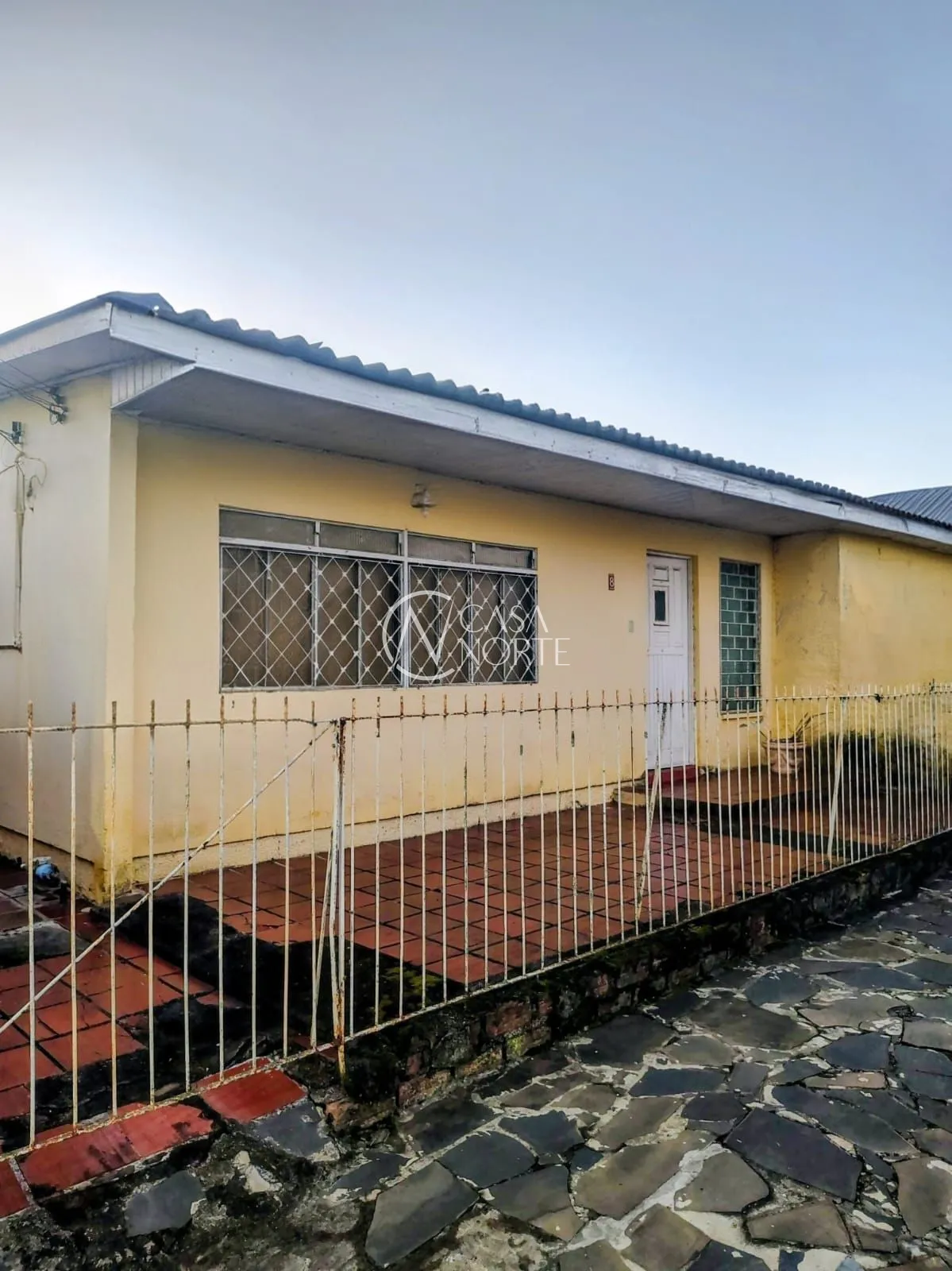 Casa à venda com 3 quartos, 90m², 2 vagas, Rua Coronel Massot no bairro Cristal em Porto Alegre