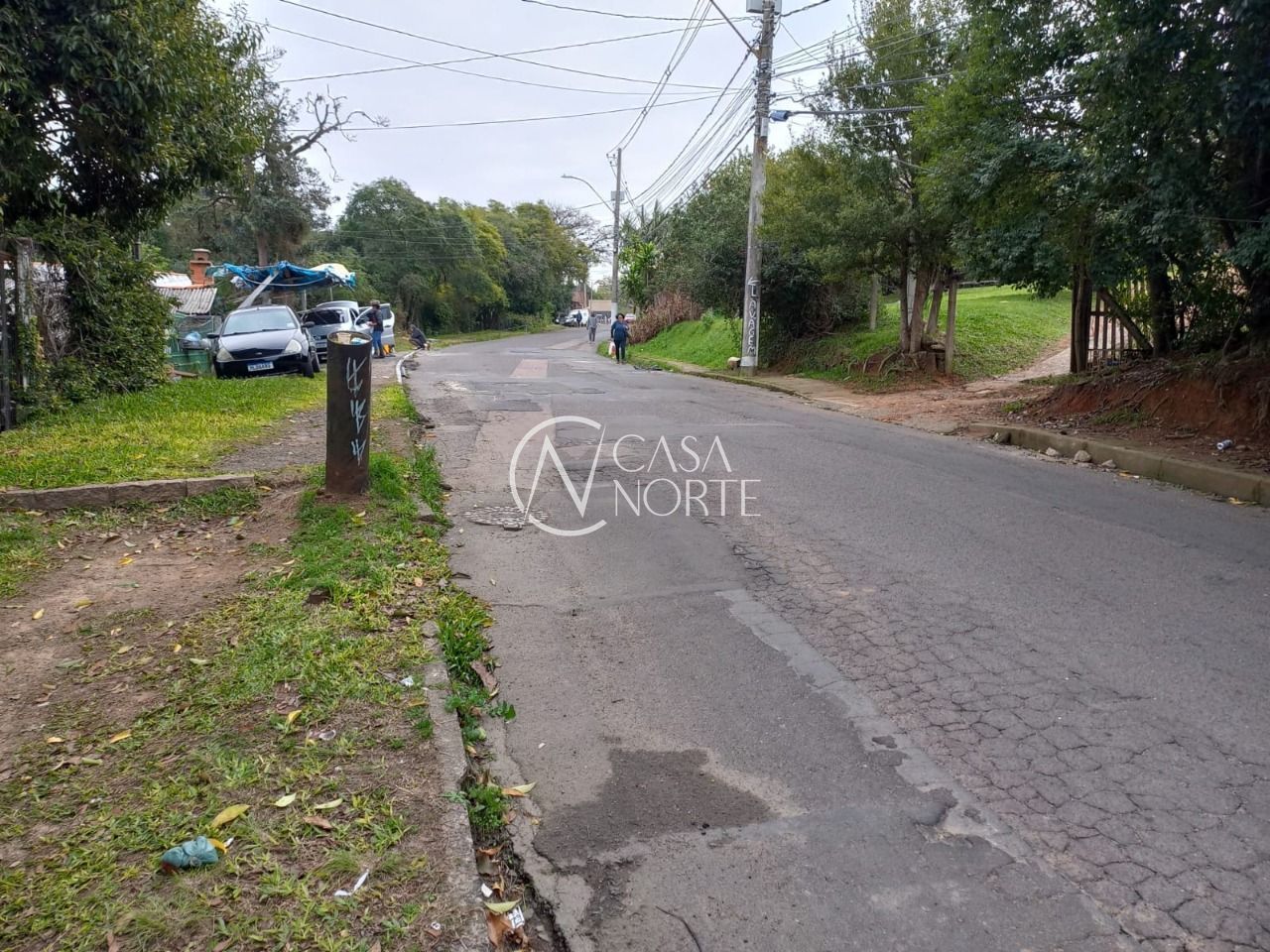 Terreno à venda  com 342m², Rua Atílio Supertti no bairro Vila Nova em Porto Alegre