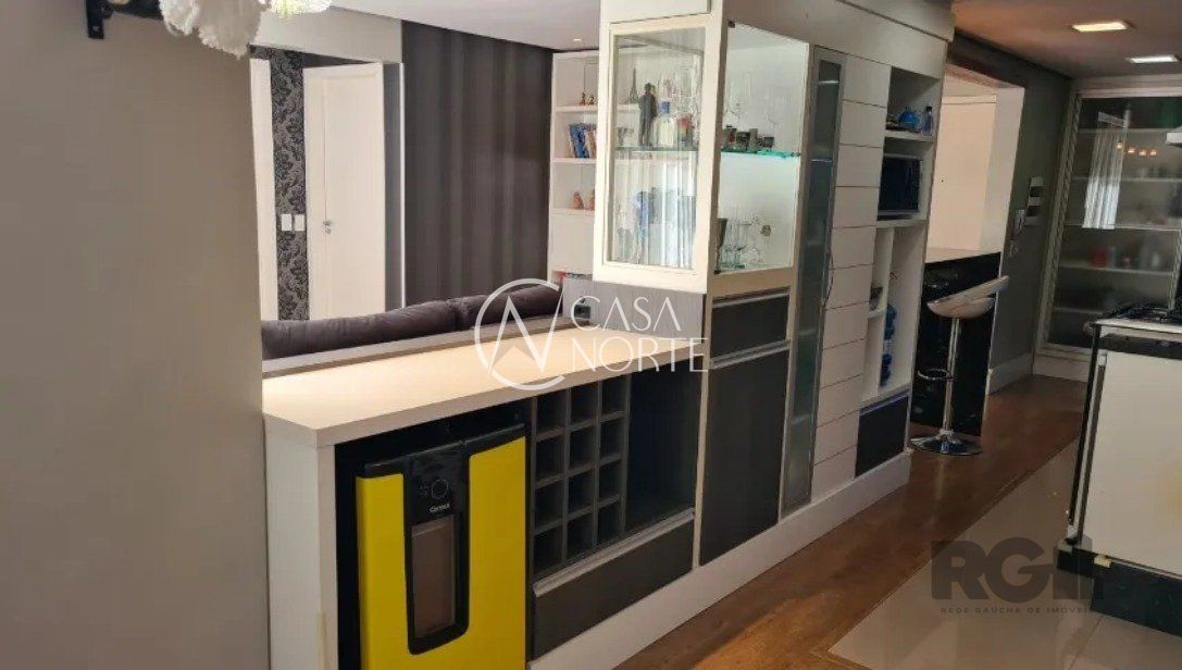 Apartamento à venda com 2 quartos, 79m², 1 suíte, 1 vaga, Avenida Cristóvão Colombo no bairro Floresta em Porto Alegre