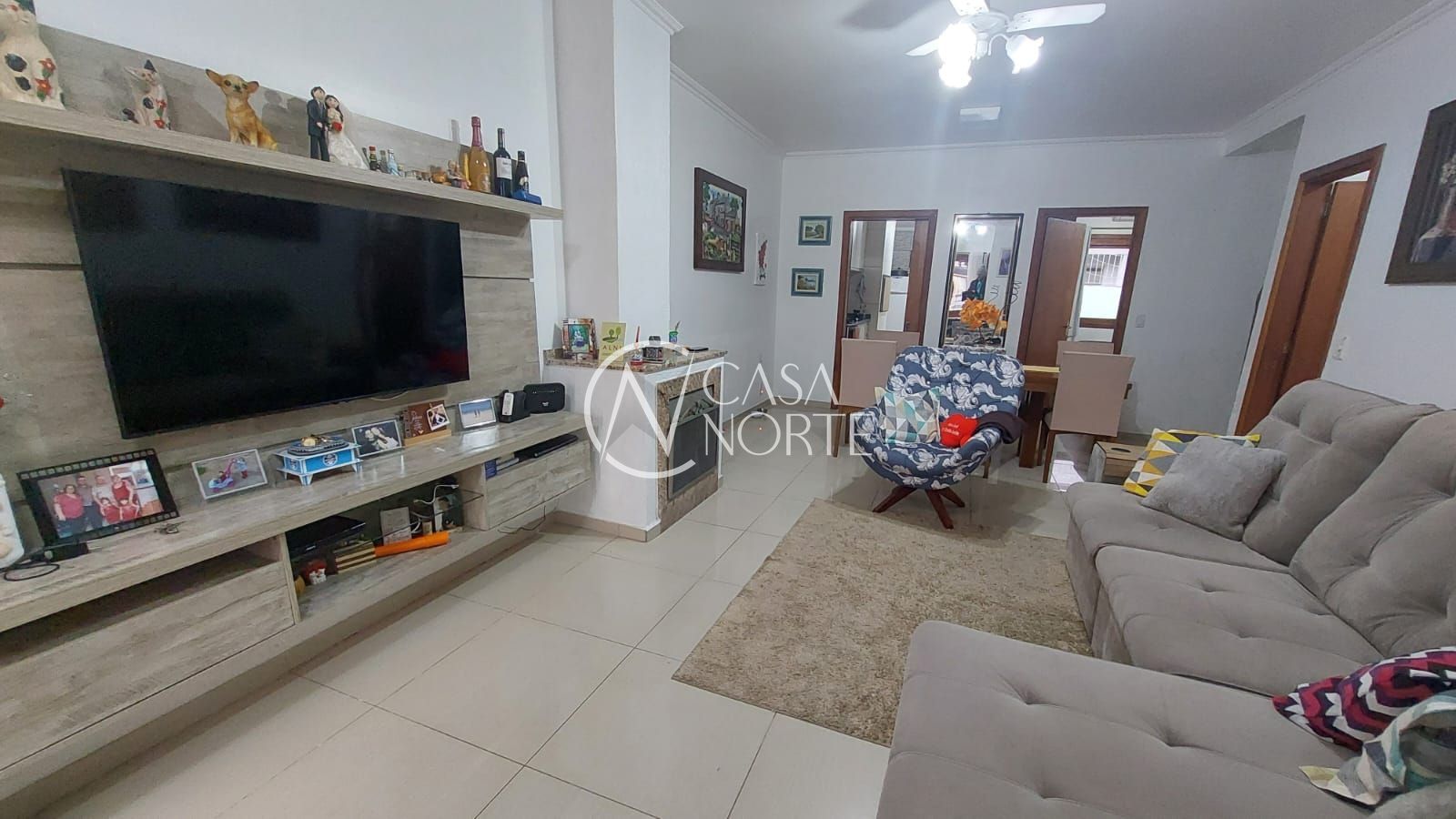 Casa à venda com 2 quartos, 117m², 1 suíte, 2 vagas, Wilson Conceição Bona no bairro Hípica em Porto Alegre