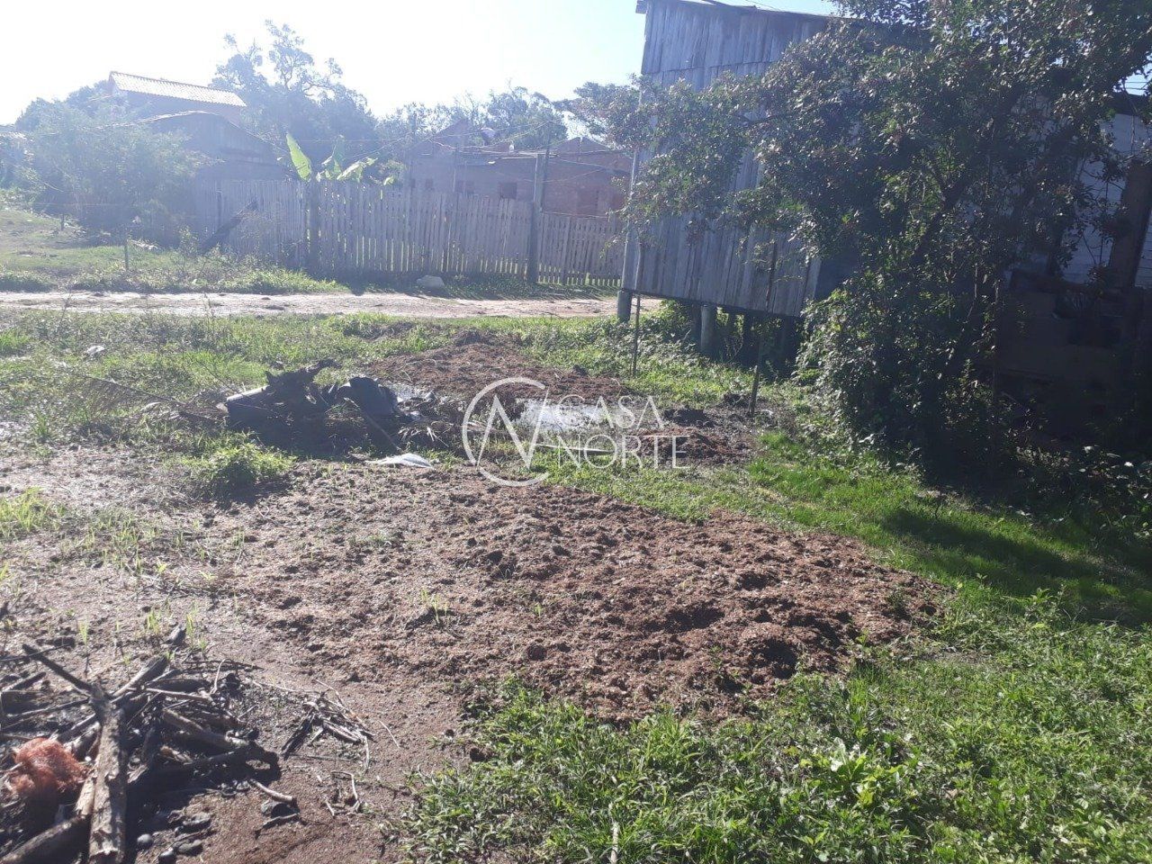 Terreno à venda  com 300m², Rua Johnson Flaudiney Pereira da Silva no bairro Lageado em Porto Alegre