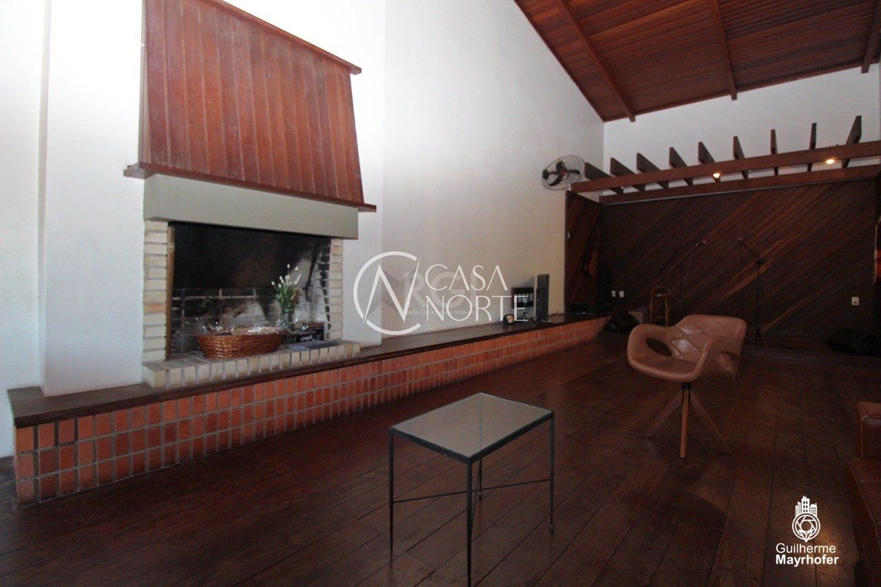 Casa à venda com 4 quartos, 526m², 2 suítes, 4 vagas, Rua Marechal Mesquita no bairro Teresópolis em Porto Alegre