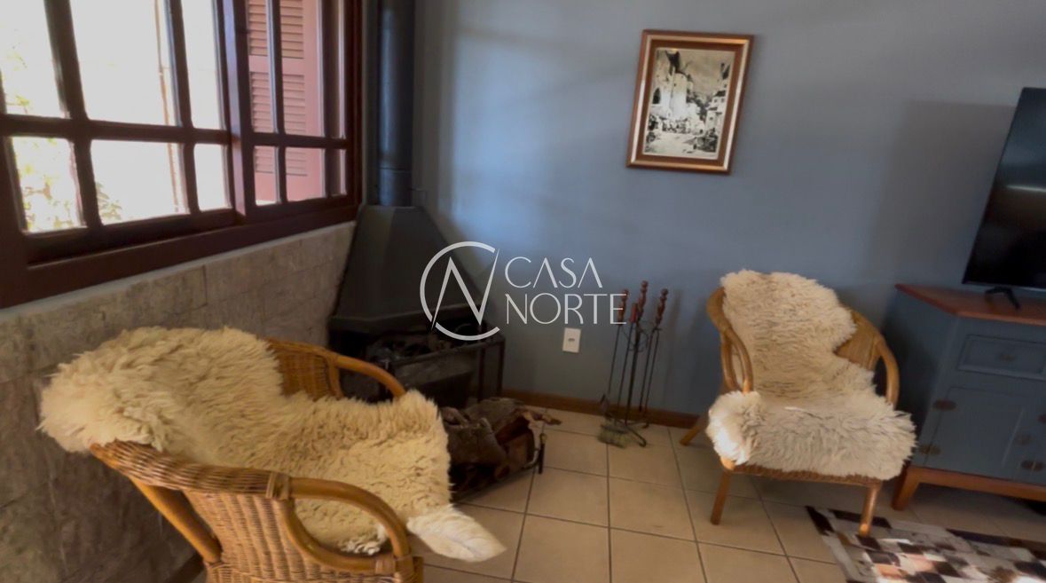 Casa à venda com 3 quartos, 127m², 1 suíte, 3 vagas, Rua Otelo Rosa no bairro Ipanema em Porto Alegre
