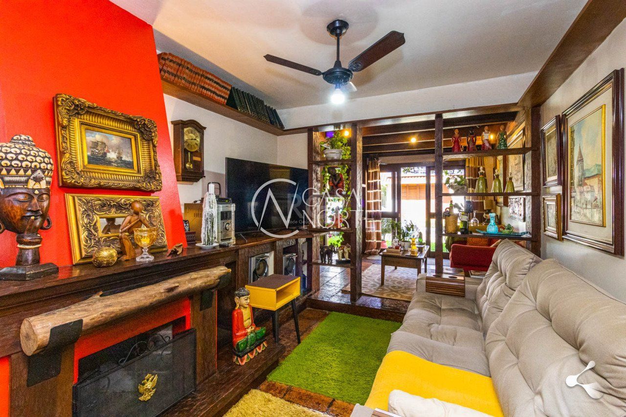 Casa de Condomínio à venda com 4 quartos, 231m², 3 suítes, 3 vagas, Rua Dea Coufal no bairro Ipanema em Porto Alegre