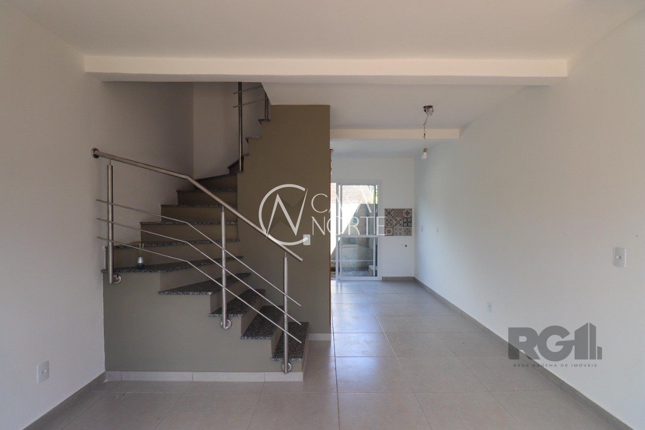 Casa de Condomínio à venda com 2 quartos, 57m², 1 vaga, Rua Miguel Ascoleze no bairro Vila Nova em Porto Alegre