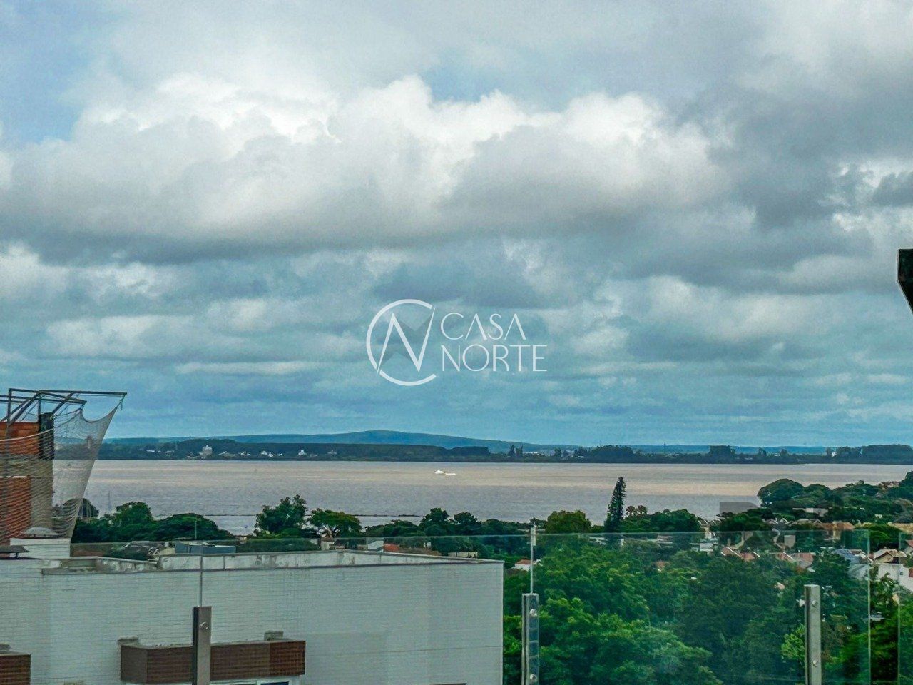 Apartamento à venda com 3 quartos, 95m², 1 suíte, 2 vagas, Rua Doutor Armando Barbedo no bairro Tristeza em Porto Alegre