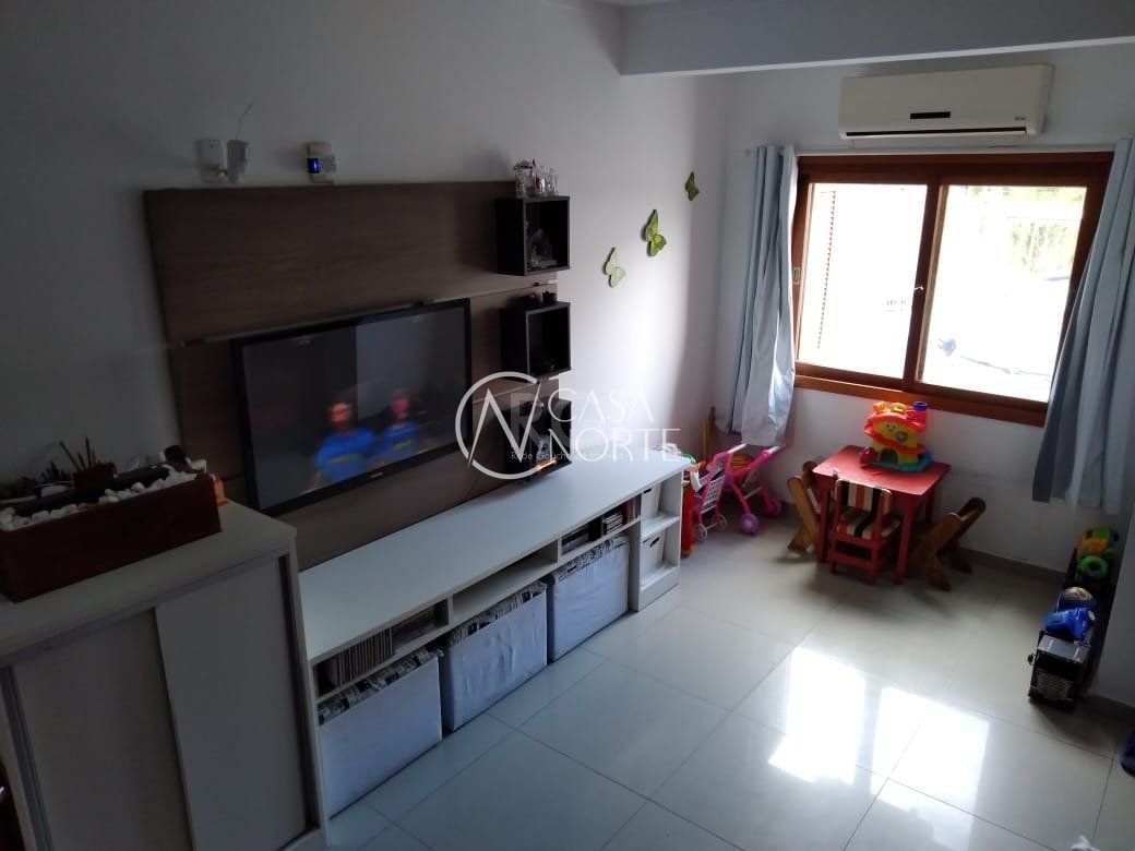 Casa à venda com 4 quartos, 100m², 2 suítes, 1 vaga, Rua Antônio Carlos Ribeiro no bairro Guarujá em Porto Alegre