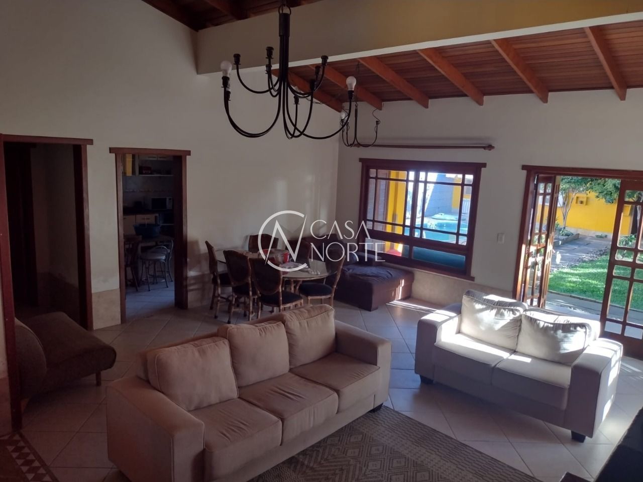 Casa à venda com 5 quartos, 693m², 3 suítes, 4 vagas, Rua Rodolpho Espinoza, no bairro Hípica em Porto Alegre