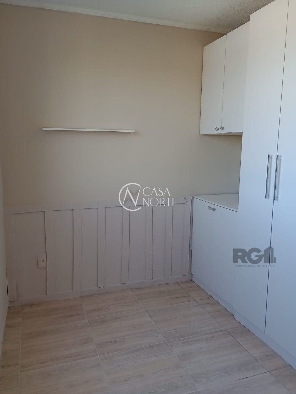 Apartamento à venda com 2 quartos, 41m², 1 vaga, Rua Sabino Pereira Nunes no bairro Restinga em Porto Alegre