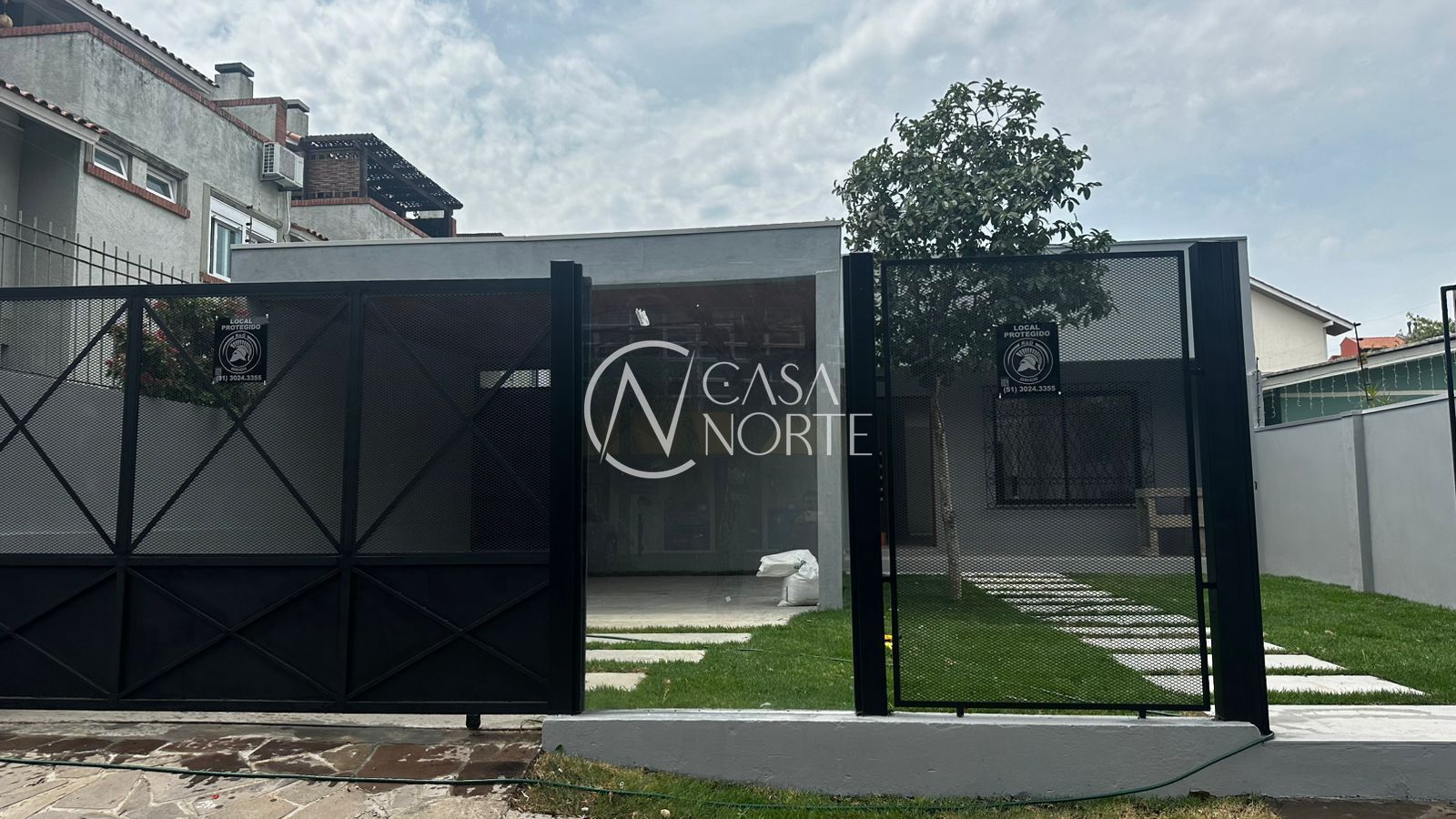 Casa à venda com 3 quartos, 120m², 1 suíte, 2 vagas, Rua Doutor Pereira Neto no bairro Tristeza em Porto Alegre