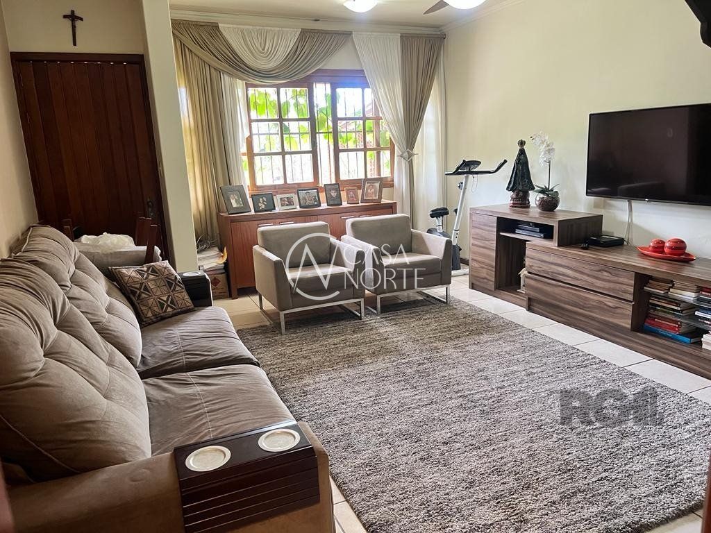 Casa à venda com 3 quartos, 99m², 2 vagas, Avenida Emilio Schlabitz Neto no bairro Morro Santana em Porto Alegre