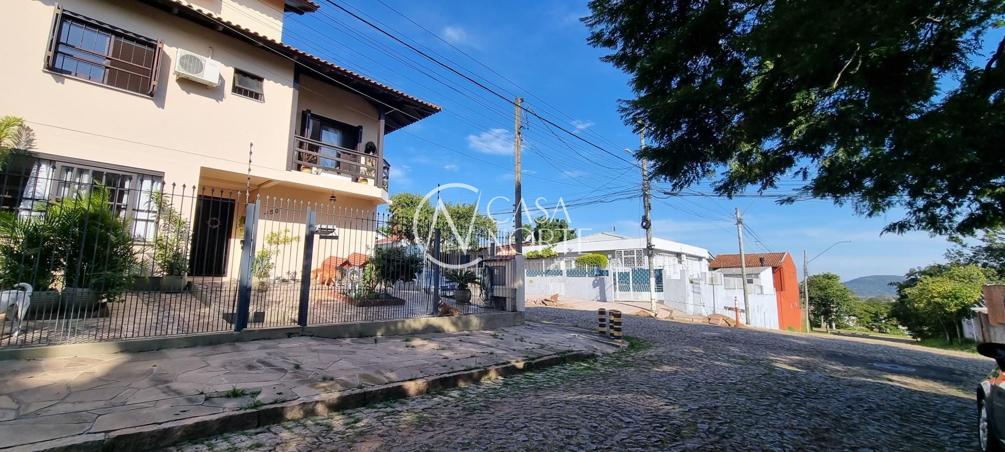 Casa à venda com 3 quartos, 150m², 1 suíte, 2 vagas, Avenida Doutor Francisco Roberto Dalligna no bairro Espírito Santo em Porto Alegre