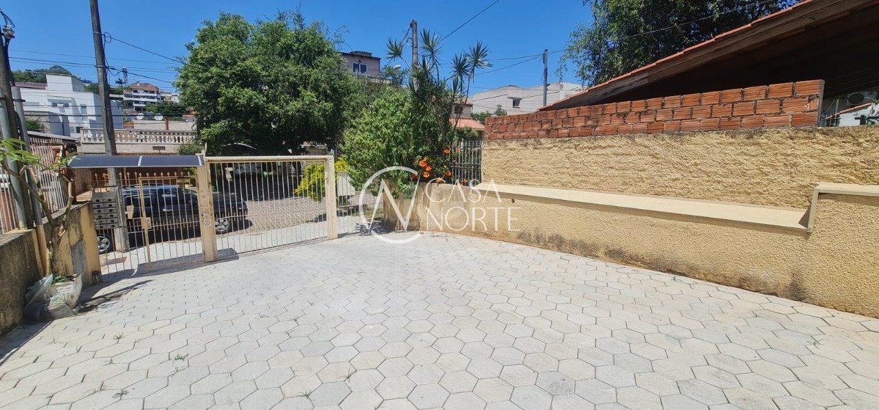 Apartamento à venda com 2 quartos, 93m², 1 suíte, 1 vaga, Rua Teixeira de Freitas no bairro Santo Antônio em Porto Alegre