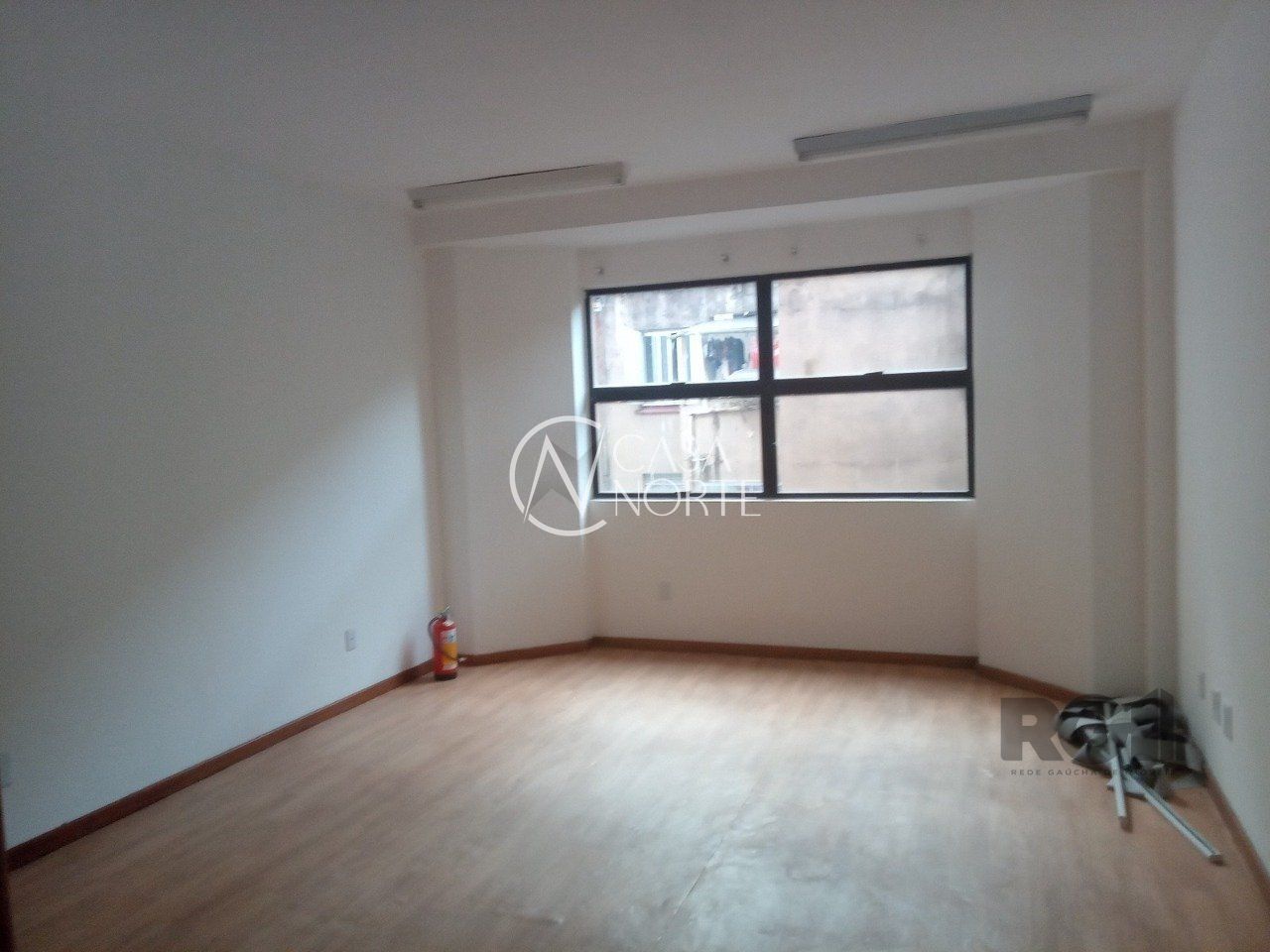 Sala Comercial à venda , 26m², Rua Washington Luiz no bairro Centro Histórico em Porto Alegre