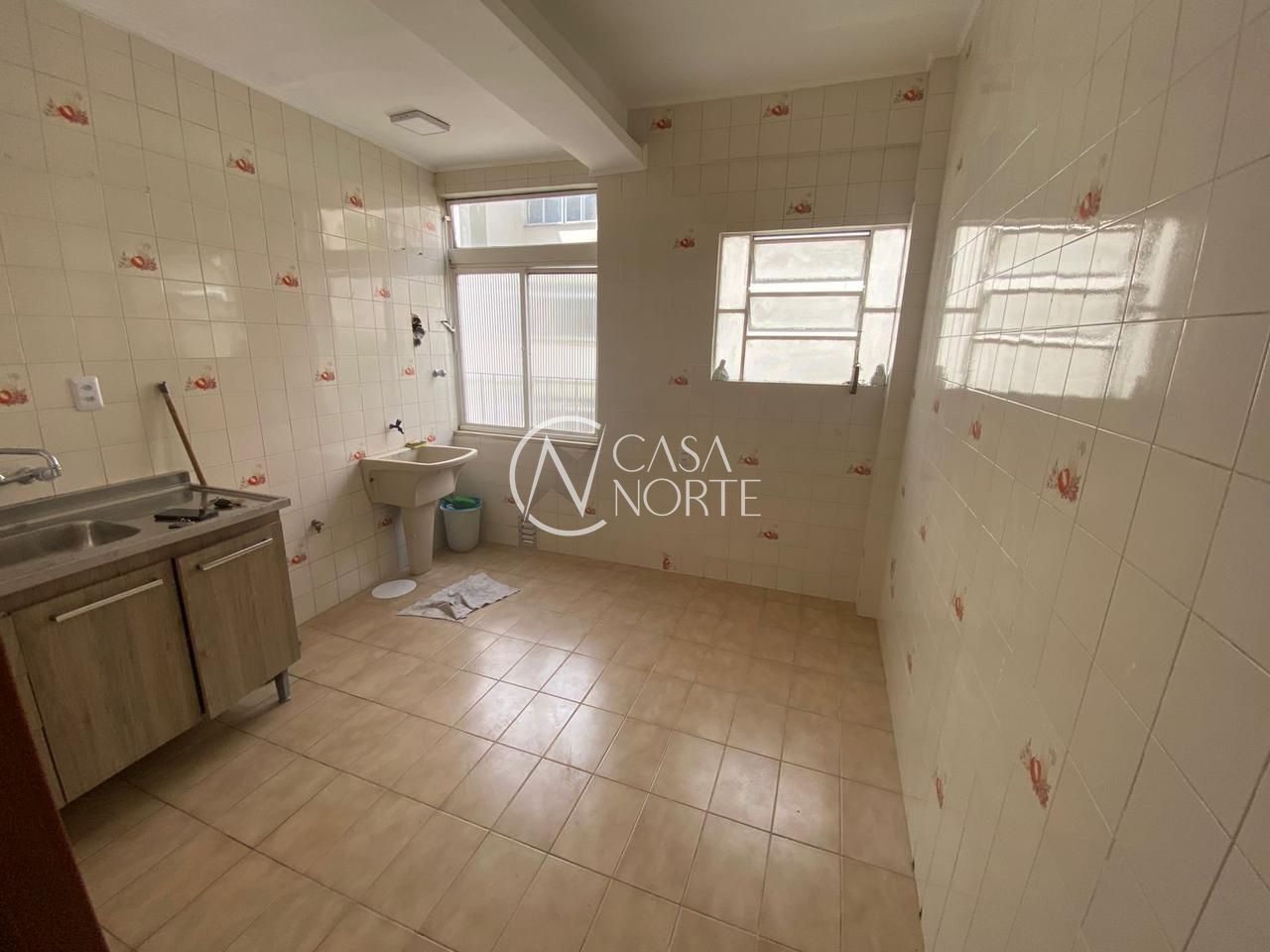 Apartamento à venda com 2 quartos, 62m², Rua General Bento Martins no bairro Centro Histórico em Porto Alegre