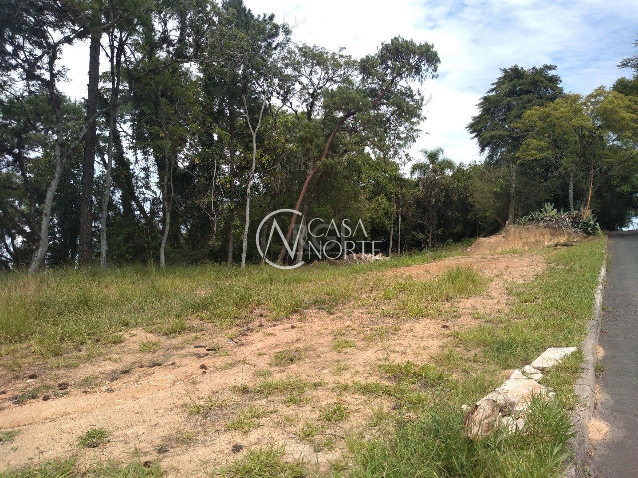 Terreno à venda  com 162m², Rua João Vieira de Aguiar Sobrinho no bairro Belém Novo em Porto Alegre