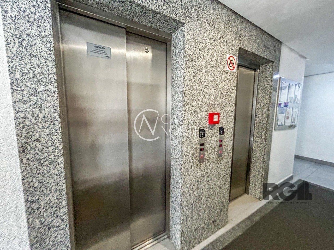 Apartamento à venda com 3 quartos, 67m², 1 suíte, 1 vaga, Avenida Otto Niemeyer no bairro Camaquã em Porto Alegre