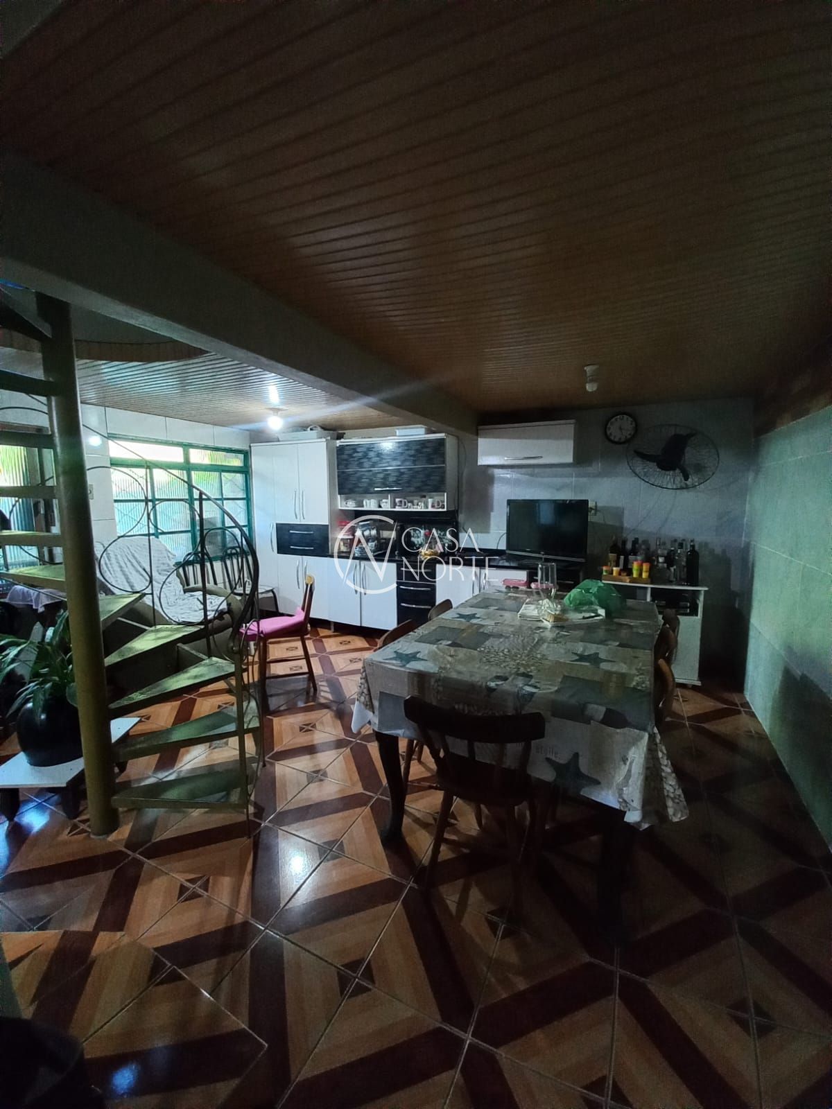 Casa à venda com 3 quartos, 140m², 3 vagas, Estrada João de Oliveira Remião no bairro Lomba do Pinheiro em Porto Alegre