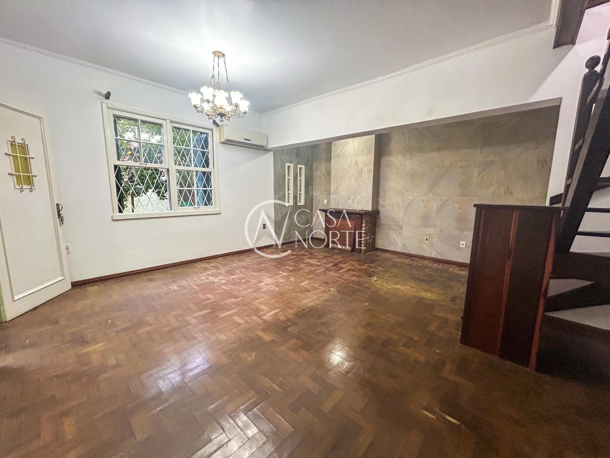 Casa à venda com 3 quartos, 300m², 1 suíte, 2 vagas, Rua Oscar Tollens no bairro Santa Tereza em Porto Alegre