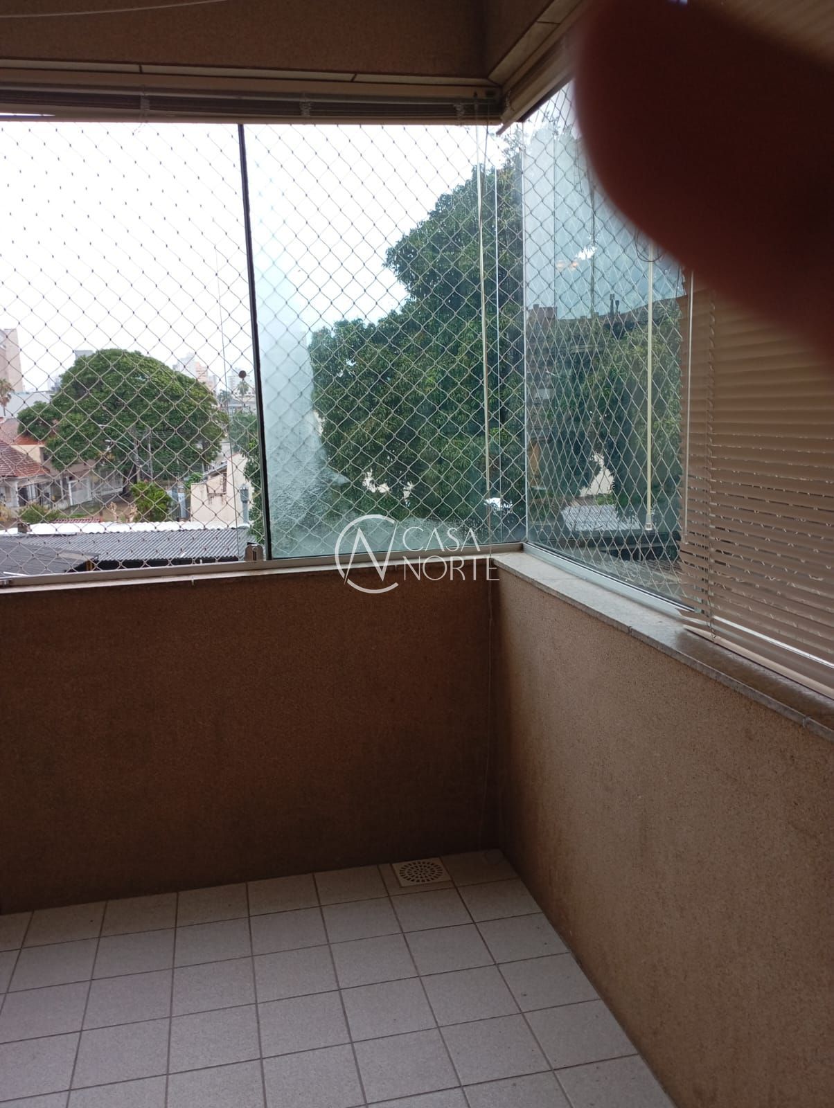 Apartamento à venda com 2 quartos, 75m², 1 suíte, 1 vaga, Rua Silveiro no bairro Menino Deus em Porto Alegre