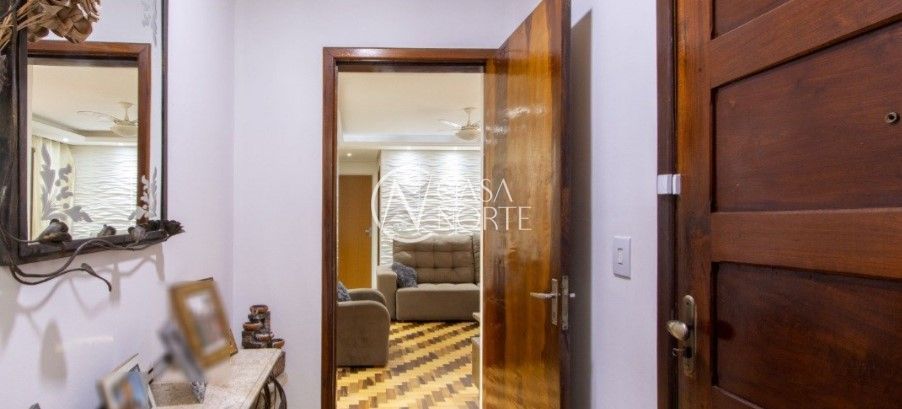 Casa Comercial à venda com 3 quartos, 200m², 3 vagas, Rua Doutor Barcelos no bairro Tristeza em Porto Alegre