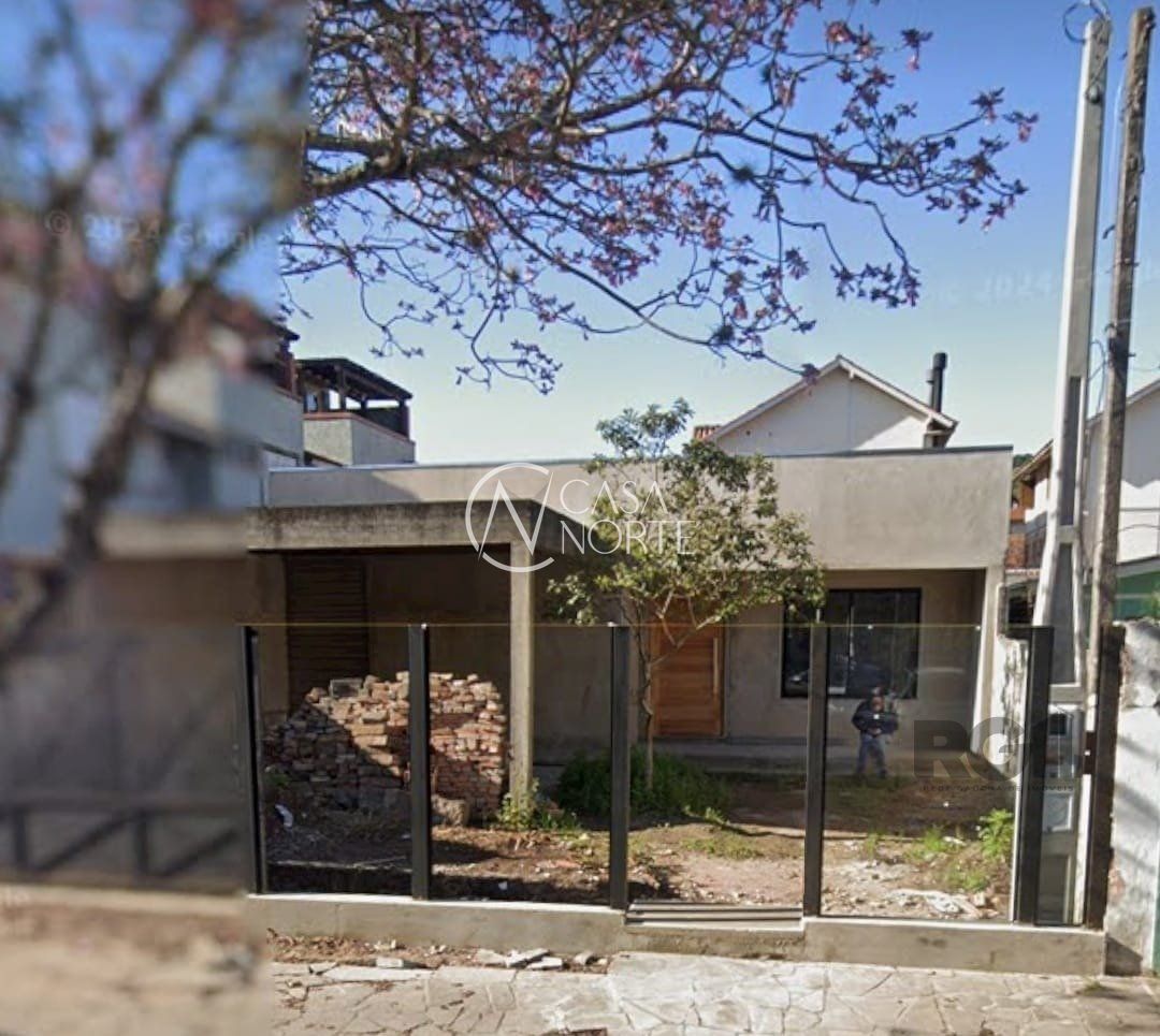 Casa à venda com 3 quartos, 120m², 1 suíte, 2 vagas, Rua Doutor Pereira Neto no bairro Tristeza em Porto Alegre