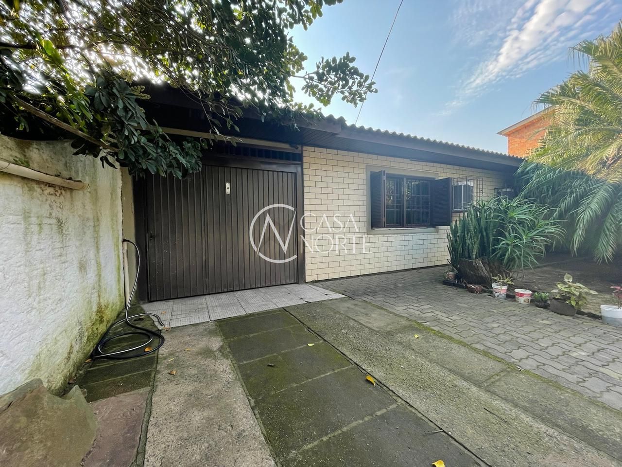 Casa à venda com 3 quartos, 150m², 3 vagas, Rua Olávio José de Souza no bairro Belém Novo em Porto Alegre