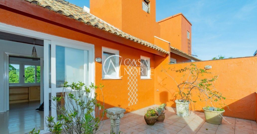 Casa de Condomínio à venda com 3 quartos, 248m², 3 suítes, 2 vagas, Avenida Guaíba no bairro Vila Assunção em Porto Alegre