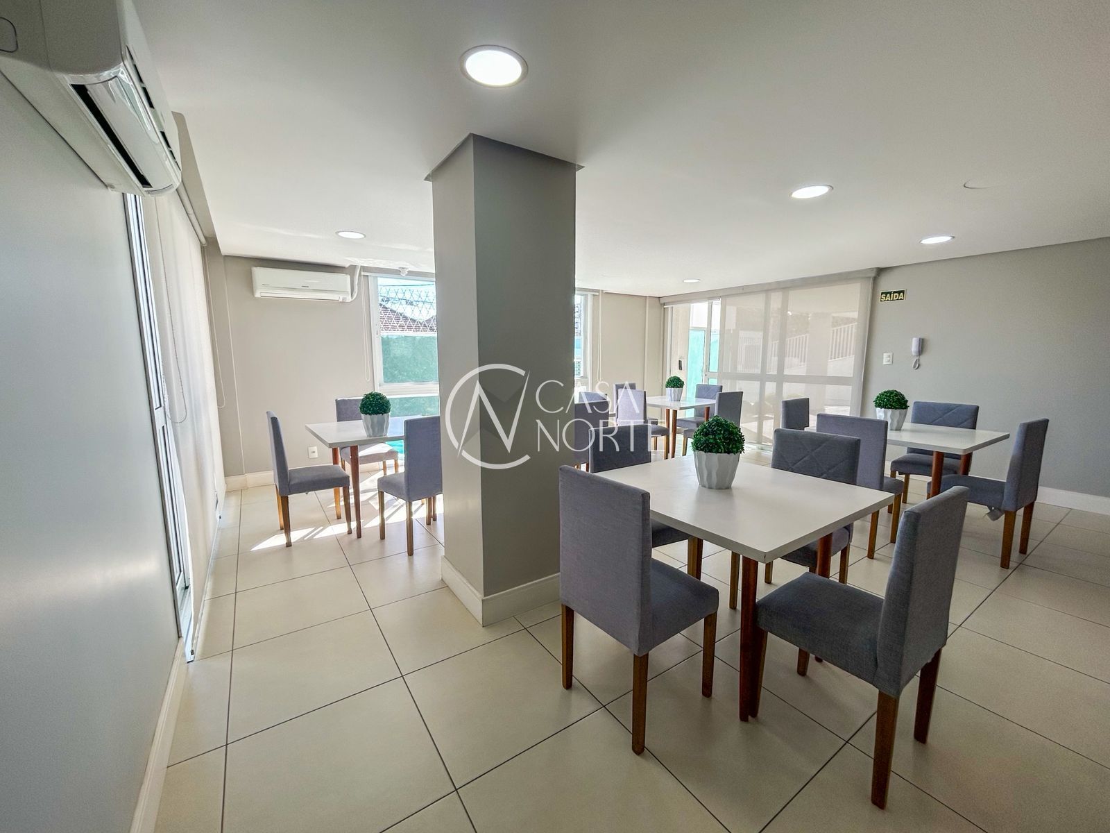 Apartamento à venda com 3 quartos, 73m², 1 suíte, 1 vaga, Rua Fonseca Ramos no bairro Medianeira em Porto Alegre