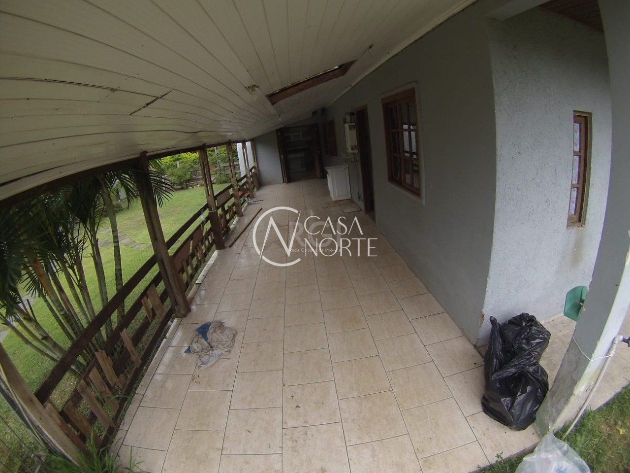 Casa à venda com 5 quartos, 230m², 2 suítes, 1 vaga, Rua Santa Monica no bairro Ponta Grossa em Porto Alegre