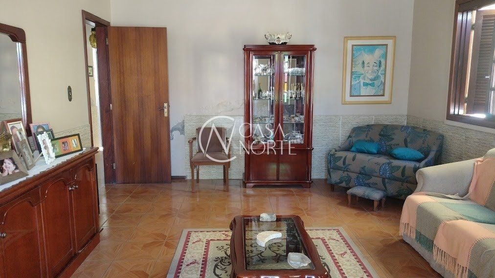 Casa à venda com 3 quartos, 100m², 3 vagas, Rua Doutor João Evangelista F. da Costa, no bairro Cavalhada em Porto Alegre