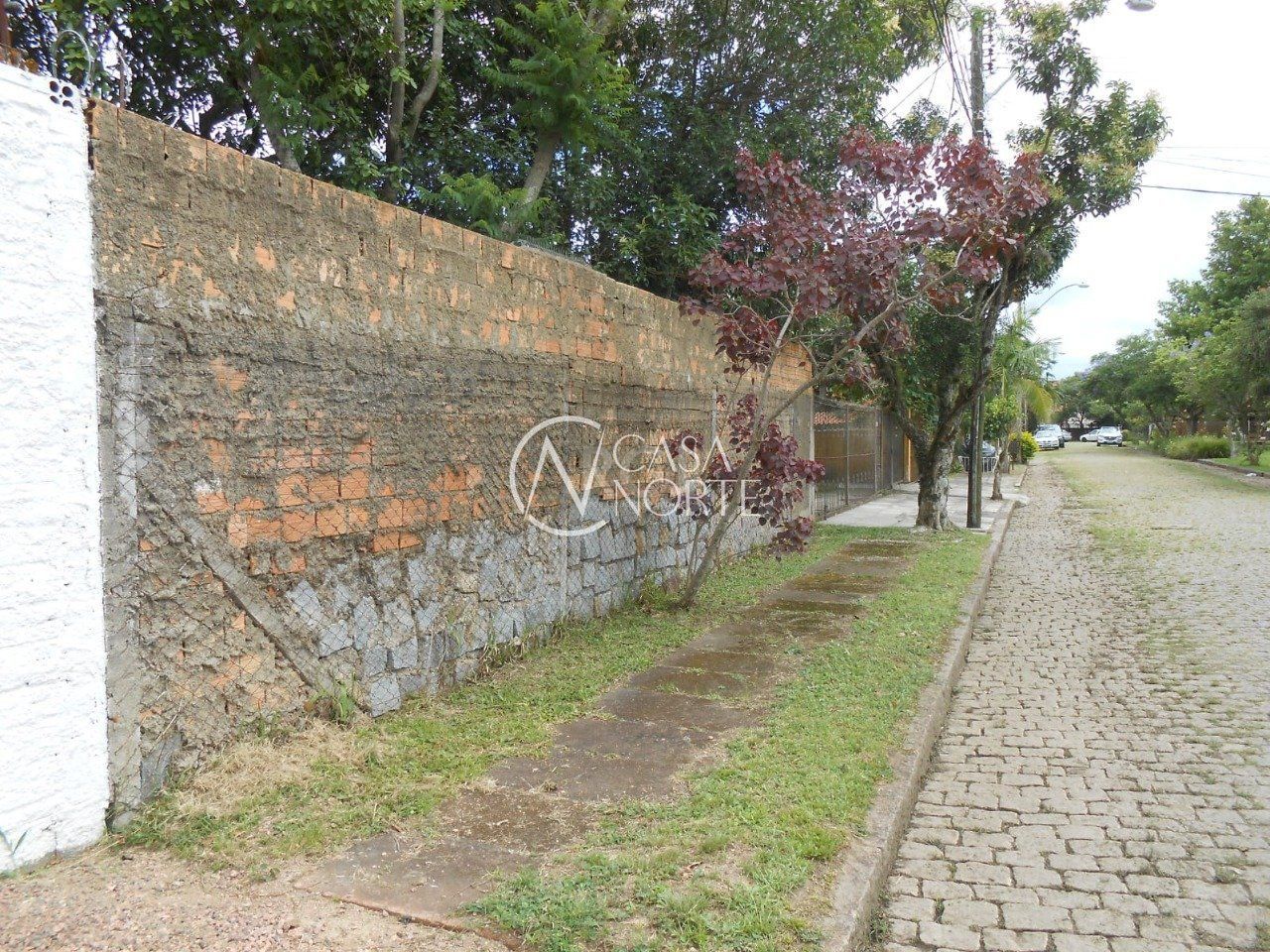 Terreno à venda  com 352m², Rua Monsenhor Andre Pedro Frank no bairro Serraria em Porto Alegre