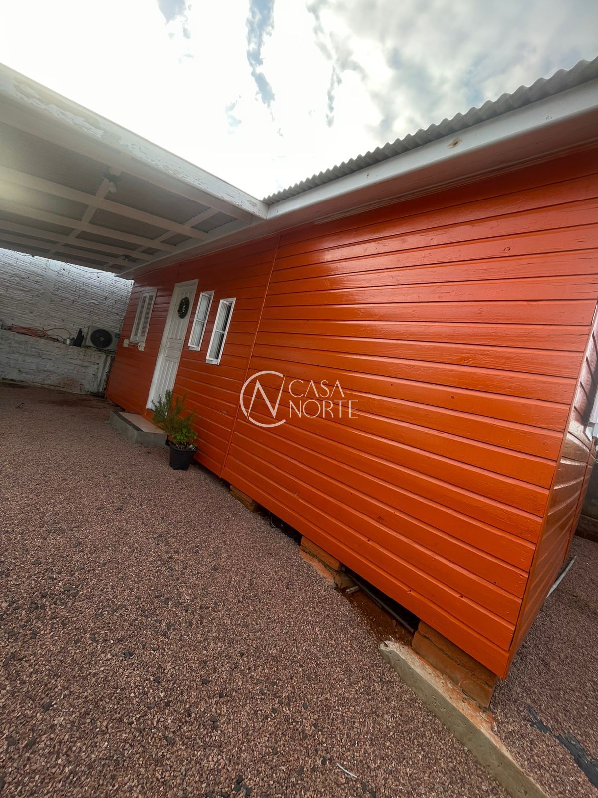 Terreno à venda  com 188m², Rua Enfermeiro Ventura no bairro Vila Nova em Porto Alegre