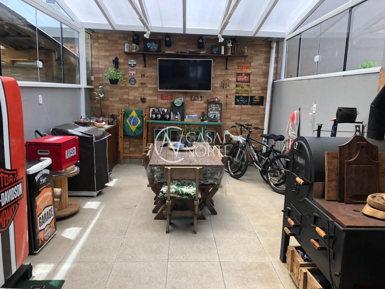 Casa à venda com 3 quartos, 107m², 2 suítes, 1 vaga, Rua Doutor Claudio Walter Ferreira da Silva no bairro Guarujá em Porto Alegre