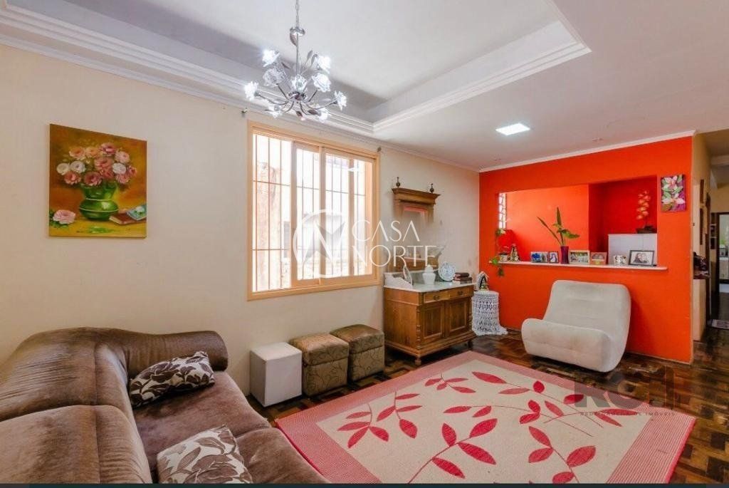 Casa à venda com 6 quartos, 408m², 1 suíte, 6 vagas, Rua Padre João Batista Reus no bairro Vila Conceição em Porto Alegre