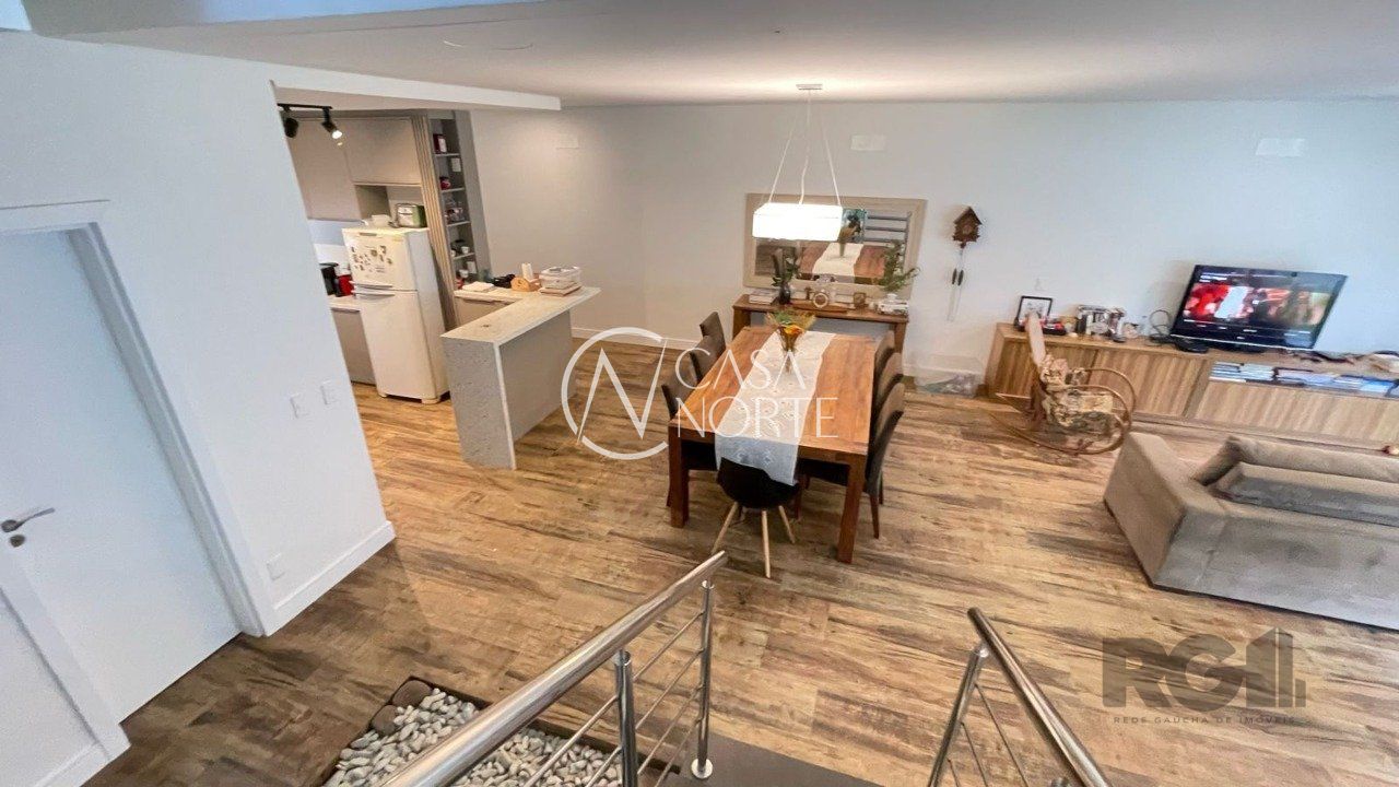 Casa de Condomínio à venda com 3 quartos, 438m², 3 suítes, 2 vagas, Rua Doutor Ney de Castilhos Ferreira no bairro Pedra Redonda em Porto Alegre