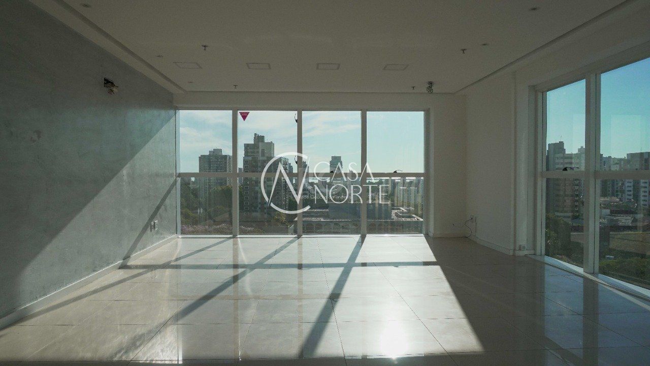 Sala Comercial à venda , 49m², Avenida Érico Veríssimo no bairro Menino Deus em Porto Alegre