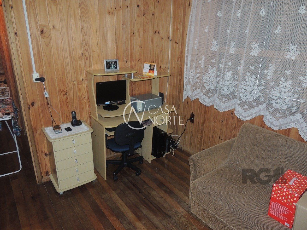 Terreno à venda  com 333m², Rua Serafim de Moraes Martins no bairro Vila Nova em Porto Alegre