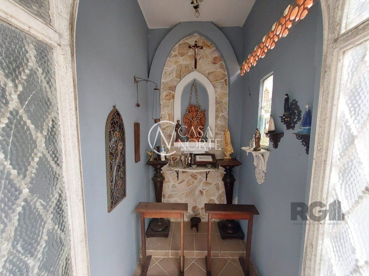 Casa à venda com 3 quartos, 181m², 1 suíte, 4 vagas, Rua dos Minuanos no bairro Espírito Santo em Porto Alegre