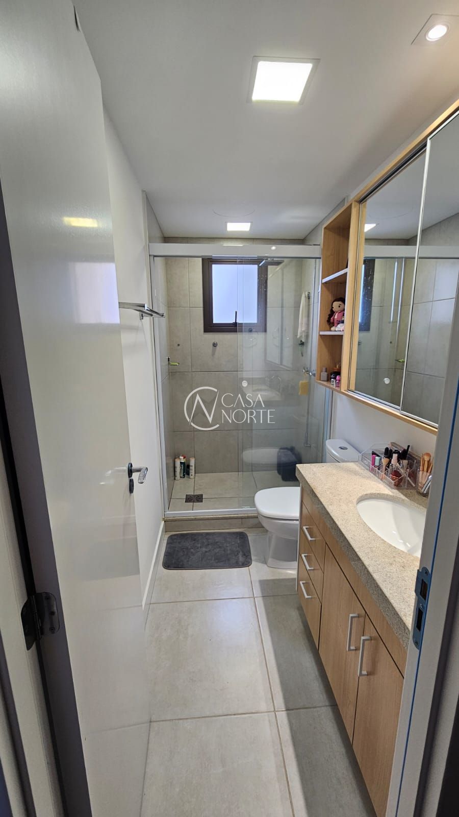 Apartamento à venda com 2 quartos, 82m², 2 suítes, 2 vagas, Almirante Gonçalves no bairro Menino Deus em Porto Alegre