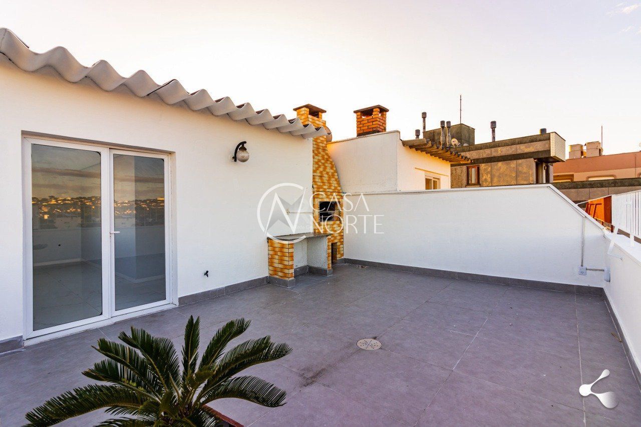 Cobertura à venda com 3 quartos, 119m², 1 vaga, Rua Professor Cristiano Fischer no bairro Petrópolis em Porto Alegre