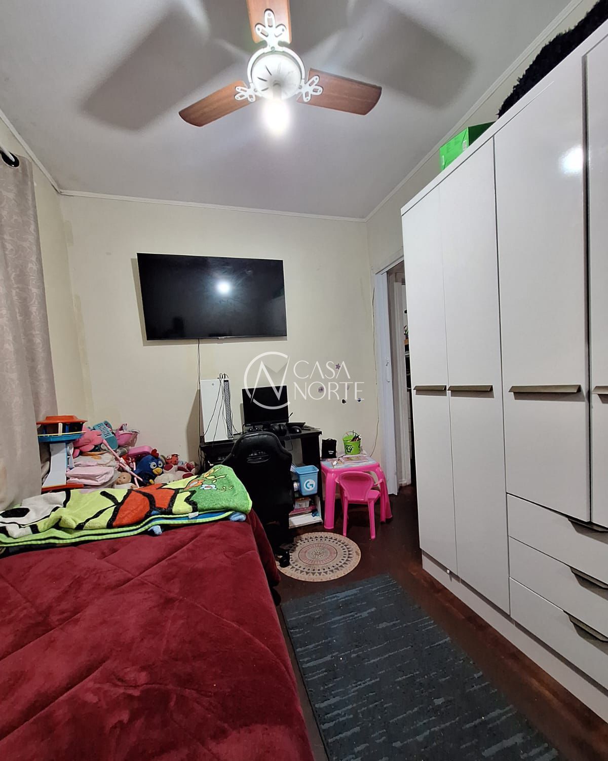 Apartamento à venda com 2 quartos, 45m², 1 vaga, Avenida Bernardino Silveira de Amorim no bairro Santa Rosa de Lima em Porto Alegre