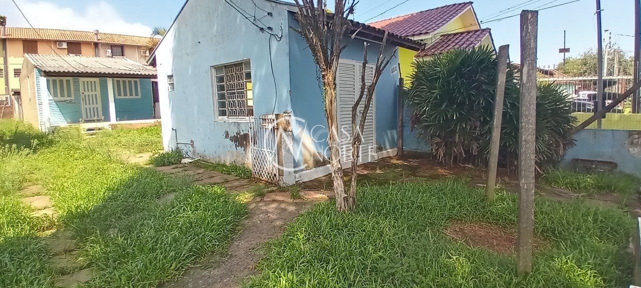 Terreno à venda  com 396m², Rua Afonso Arinos no bairro Camaquã em Porto Alegre