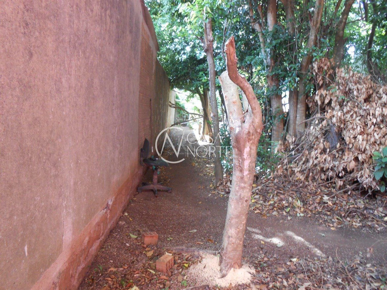 Terreno à venda  com 352m², Rua Monsenhor Andre Pedro Frank no bairro Serraria em Porto Alegre