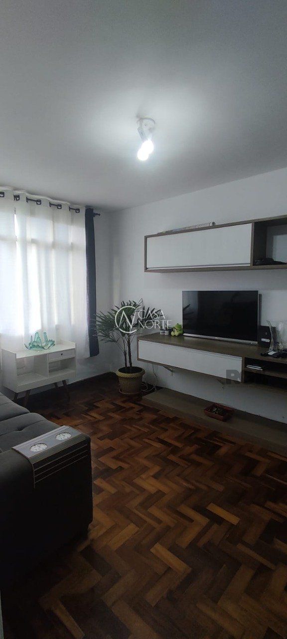 Apartamento à venda com 2 quartos, 53m², 1 vaga, Rua Eurico Lara no bairro Medianeira em Porto Alegre